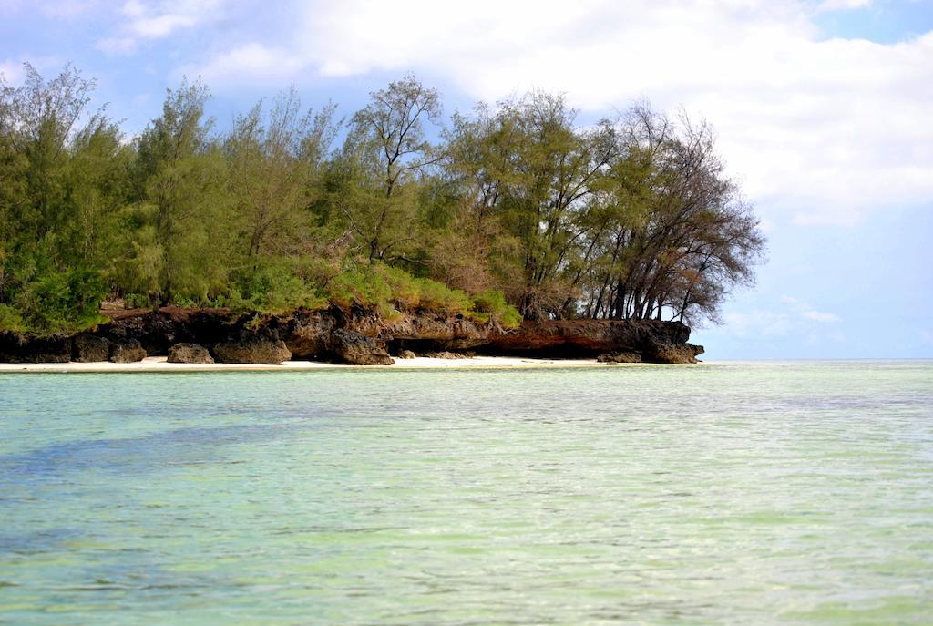 Zanzibar Rock Hotel Экстерьер фото